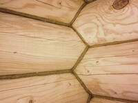 Конопатка дома из бревна