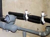 Установка труб канализации