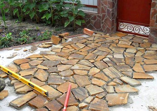 Площадка из камня