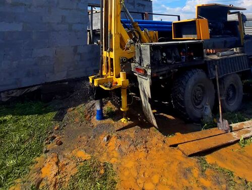 Бурение водяной скважины