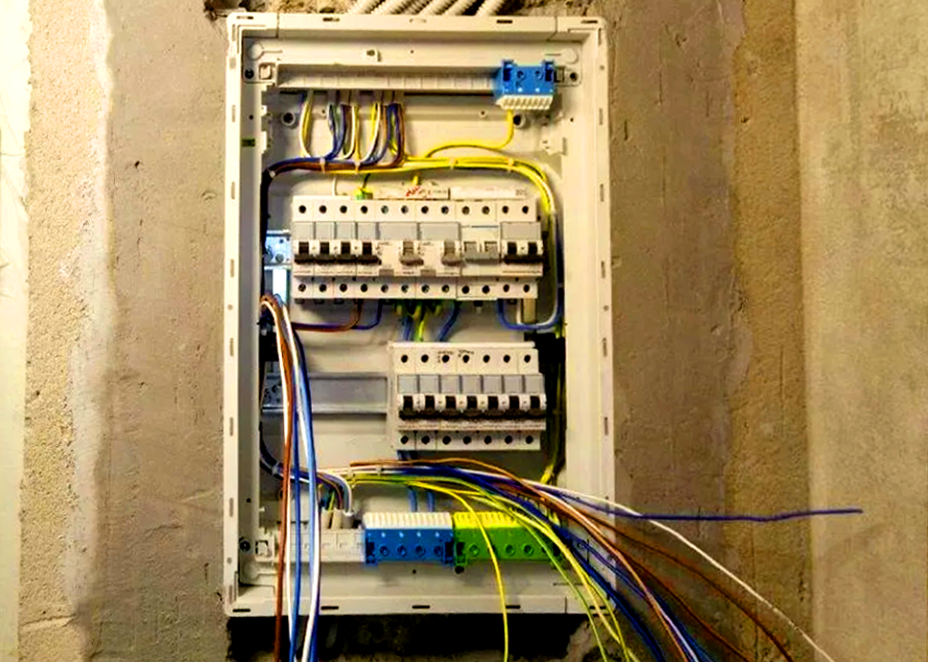 Электротехнические работы, услуги электрика